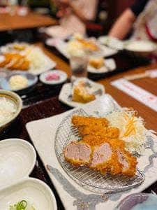 名古屋名物みそかつ 矢場とん 大阪松竹座店