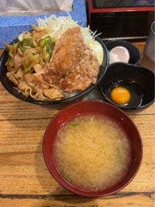 伝説のすた丼屋 野猿街道店
