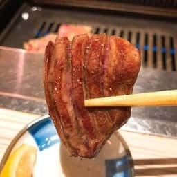 焼肉 童