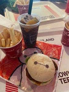 トゥモローランド・テラス