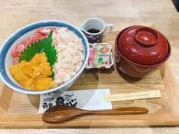 海鮮丼 角島魚心 THE OUTLETS KITAKYUSHU店