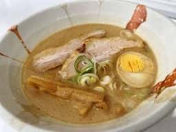 やさしい、とんこつ麺 かまくら