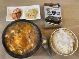 スンドゥブ専門店 3匹の子ぶた