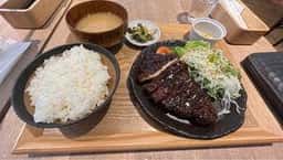 地鶏と餃子の創作居酒屋 コモンダイニング 四条烏丸