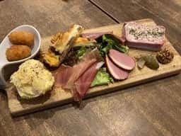 カフェ&ダイニングバー クッチーナ