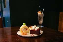 カフェのある暮らしとお菓子のお店