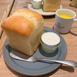 ハーバーブレッドカフェ 神戸umie店