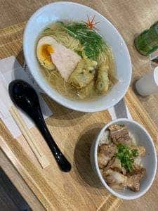 麺屋ま石 御殿場プレミアムアウトレット店