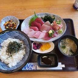 勝浦港 市場食堂 勝喰