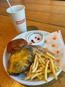 BURGERS TOKYO