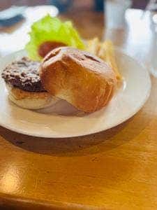 ストロングボスサルーン