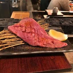 にくまる 平和通り店