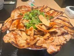 炭火焼き豚丼専門店 豚小家 三宮本店