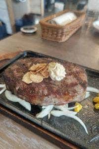炭焼ステーキ BEEF IMPACT 白石中央店