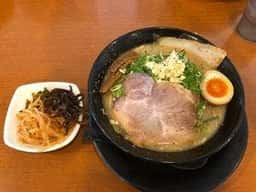 豚人なかまる 栗東店