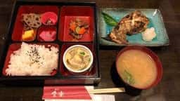海鮮酒房 食楽