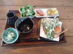soba de cafe とら吉