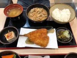 ゆで太郎 もつ次郎 新川6条店