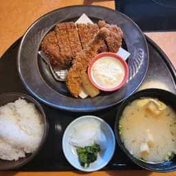 黒豚料理 寿庵 中央駅西口店