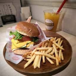 Teddy's Bigger Burgers 表参道