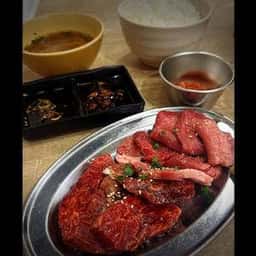 炭火焼肉生ホルモン処 しょうちゃん 駅前店