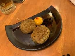 炭火焼鶏たまい でん六