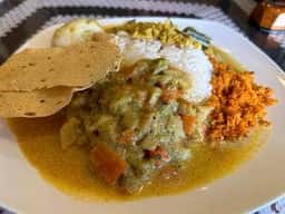 ヘラディワ カレー