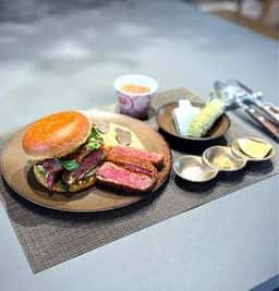 J.S. BURGERS CAFE 神戸ハーバーランドumie店