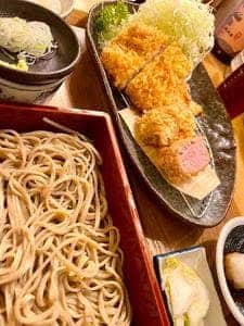 神楽坂 山せみ