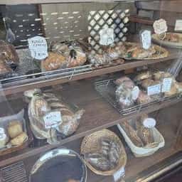 パンとカジモト