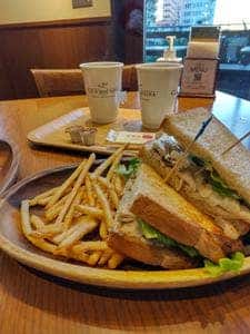 KUA`AINA 片瀬江ノ島店