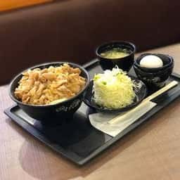伝説のすた丼屋 イオンモール沖縄ライカム店