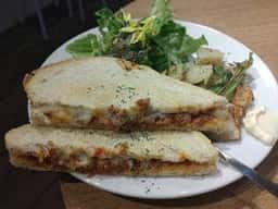ホットサンド専門店 moineau