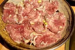 ホルモン焼肉 富や 栄店