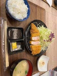 ロースカツ定食 修