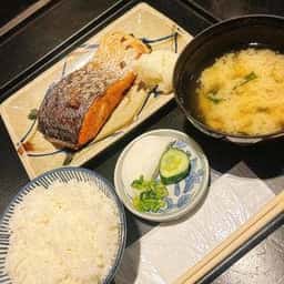 黒座暁樓