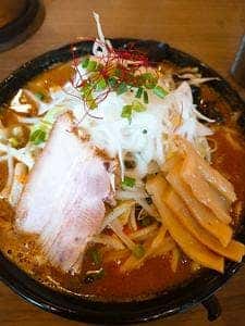肉中華そば 赤シャモジ 桜木店