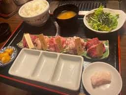 焼肉とホルモン しま