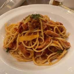 シュベール 新大久保店