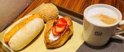 DELI CAFE KITCHEN 大阪 mido