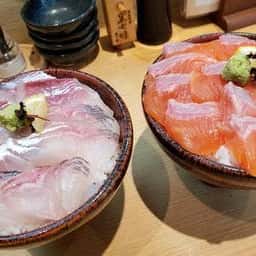 サーモン丼専門店 熊だ