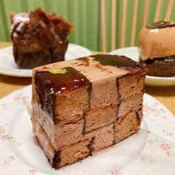 シュマン・ダンフィニ