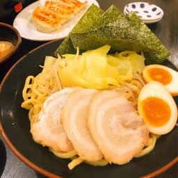 濃厚とんこつ 金沢家 八景店