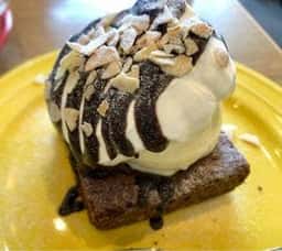 Mother Moon Café ピオレ明石店