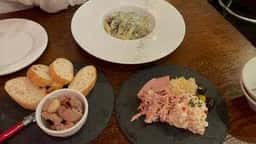 牡蠣と塊肉が美味しいお店 産直酒場北の国バル 赤羽店