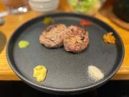 肉屋のハンバーグと炊きたての米