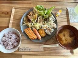 CAFE REST Cedar