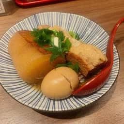 餃子と煮込み。しんちゃん