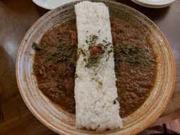 麻布十番 薬膳カレー 新海 本店