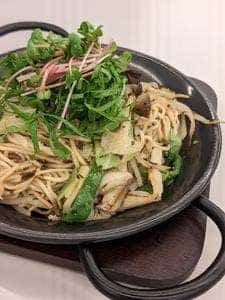 焼きそばとハイボール パック 京都タワーサンド店